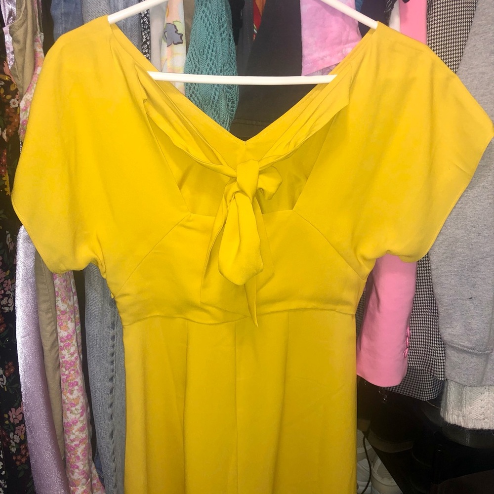 ANN TAYLOR SUMMER YELLOW DRESS. - Picture 6 of 7
